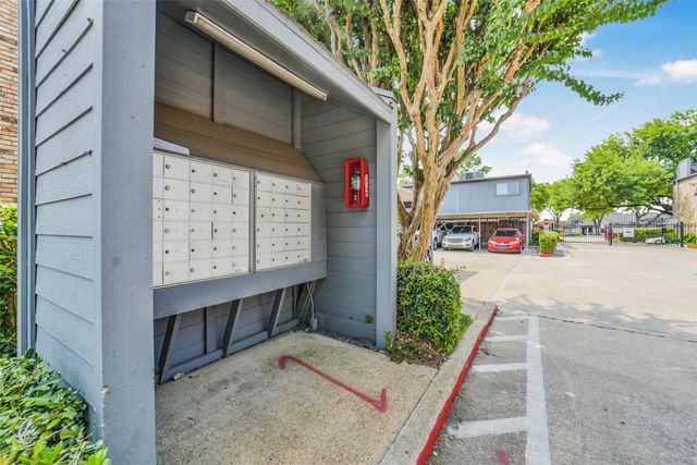 6202 Skyline Drive 10, Houston, TX 77057