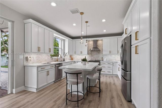 2432 Deer Creek Road, Weston, FL 33327