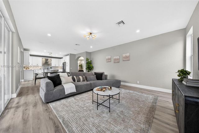 2432 Deer Creek Road, Weston, FL 33327