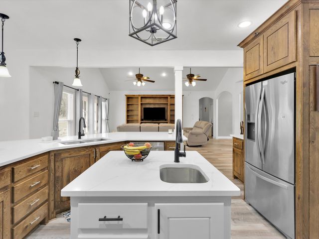 1255 Greg Street, Azle, TX 76020