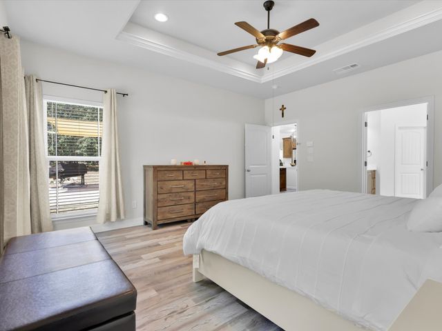 1255 Greg Street, Azle, TX 76020