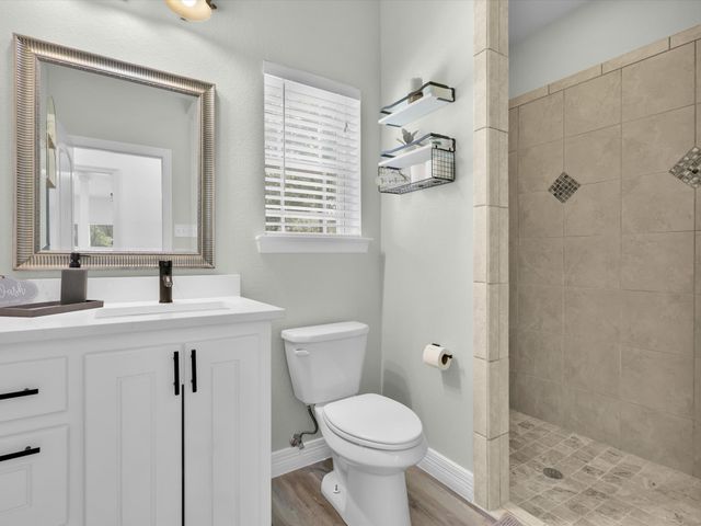 1255 Greg Street, Azle, TX 76020