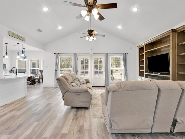 1255 Greg Street, Azle, TX 76020