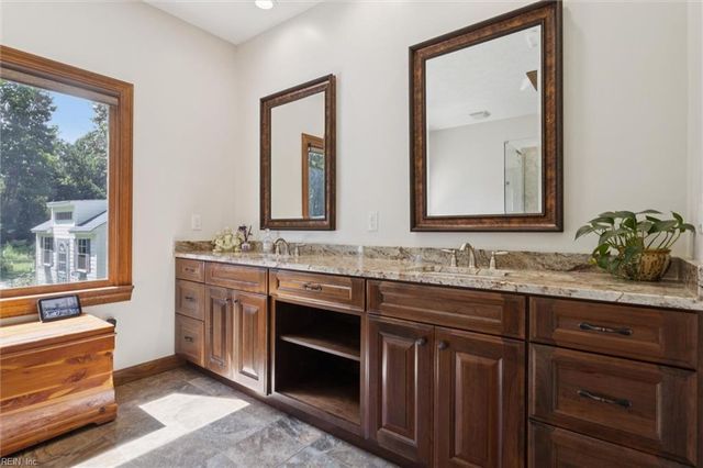 815 Dandy Loop RD, Yorktown, VA 23692