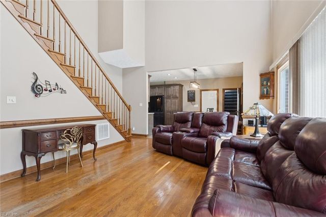 815 Dandy Loop RD, Yorktown, VA 23692