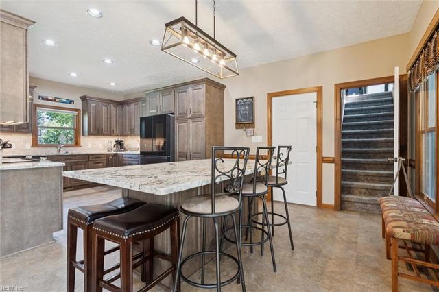 815 Dandy Loop RD, Yorktown, VA 23692