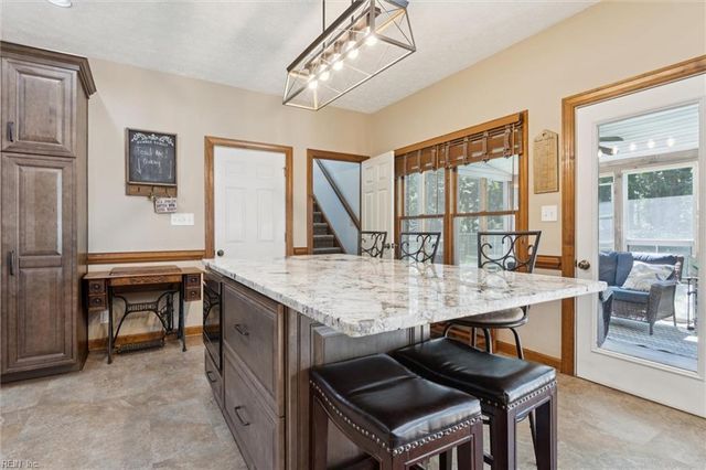 815 Dandy Loop RD, Yorktown, VA 23692