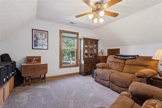 815 Dandy Loop RD, Yorktown, VA 23692