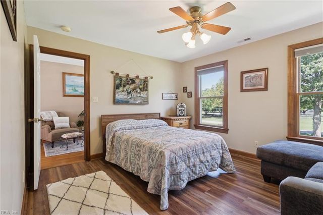 815 Dandy Loop RD, Yorktown, VA 23692