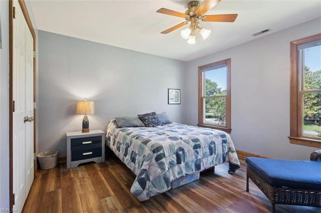 815 Dandy Loop RD, Yorktown, VA 23692