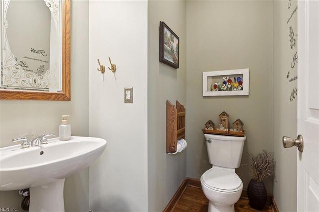 815 Dandy Loop RD, Yorktown, VA 23692