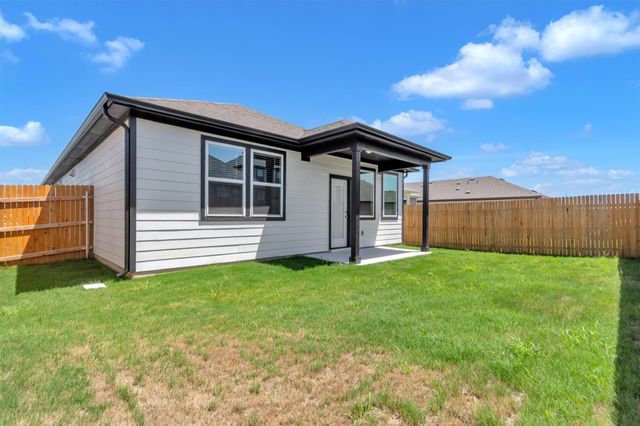 130 Hornet ST, Elgin, TX 78621