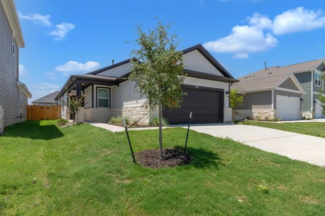 130 Hornet ST, Elgin, TX 78621