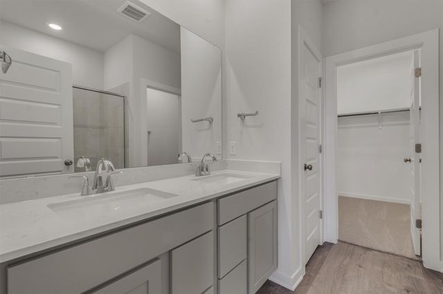 130 Hornet ST, Elgin, TX 78621