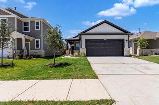 130 Hornet ST, Elgin, TX 78621