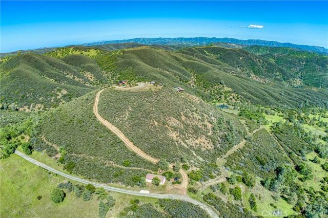 864 Watertrough Road, Clearlake Oaks, CA 95423