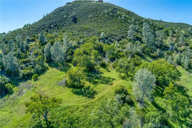 864 Watertrough Road, Clearlake Oaks, CA 95423