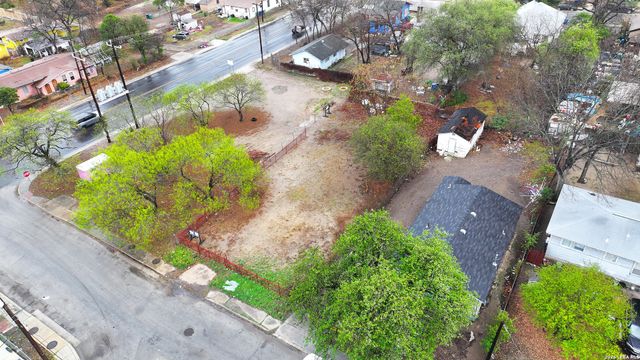 324 Truax, San Antonio, TX 78204