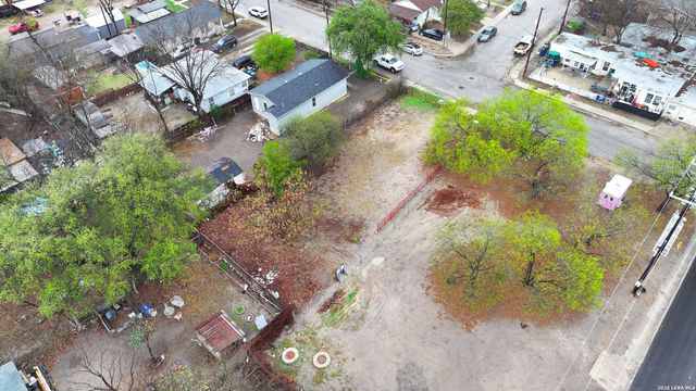 324 Truax, San Antonio, TX 78204