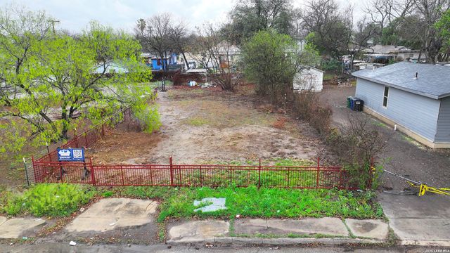 324 Truax, San Antonio, TX 78204