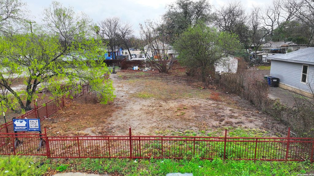 324 Truax, San Antonio, TX 78204