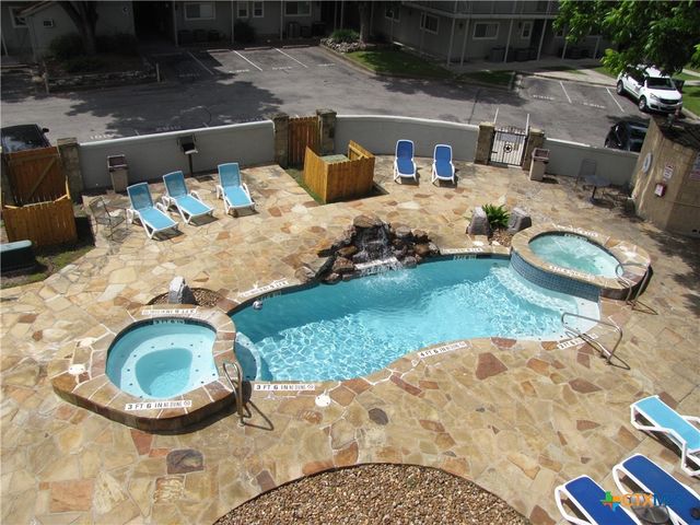 730 E Mather Street, New Braunfels, TX 78130