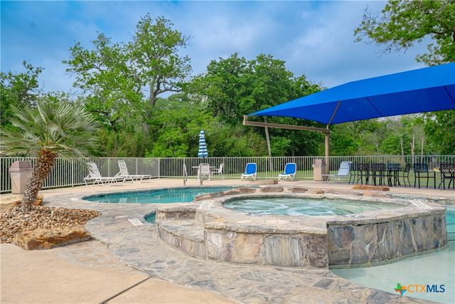 730 E Mather Street, New Braunfels, TX 78130