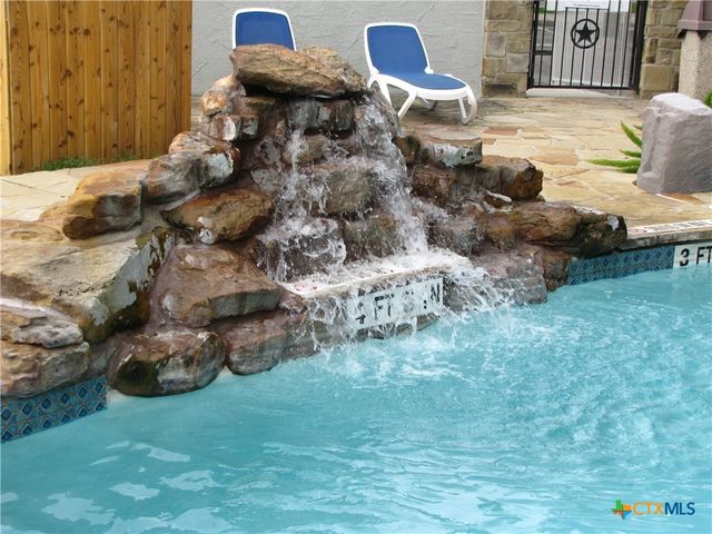 730 E Mather Street, New Braunfels, TX 78130