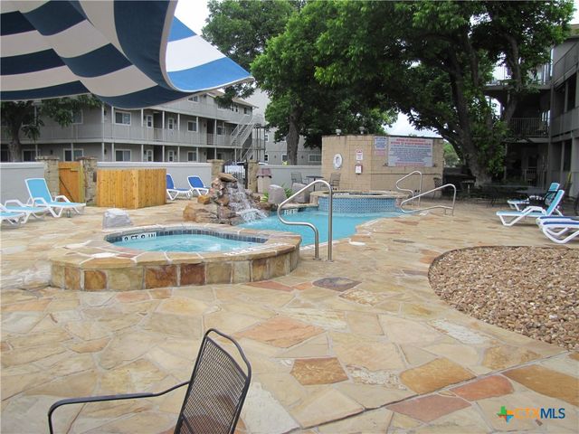 730 E Mather Street, New Braunfels, TX 78130