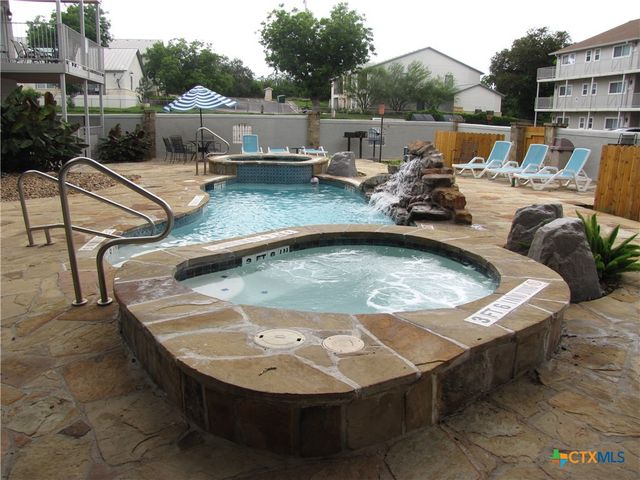 730 E Mather Street, New Braunfels, TX 78130
