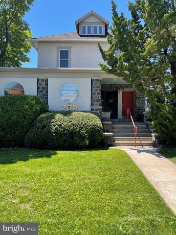 700 DARBY RD, Havertown, PA 19083