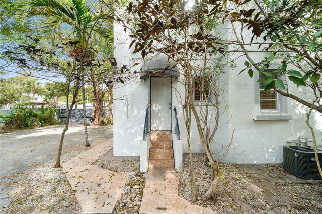 3262 Elizabeth St 2, Miami, FL 33133