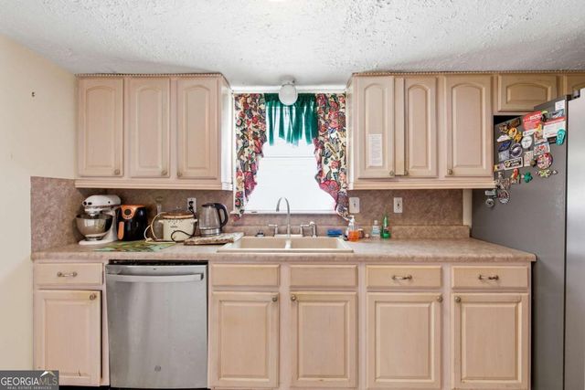 1698 Cheryl Leigh Drive, Riverdale, GA 30296