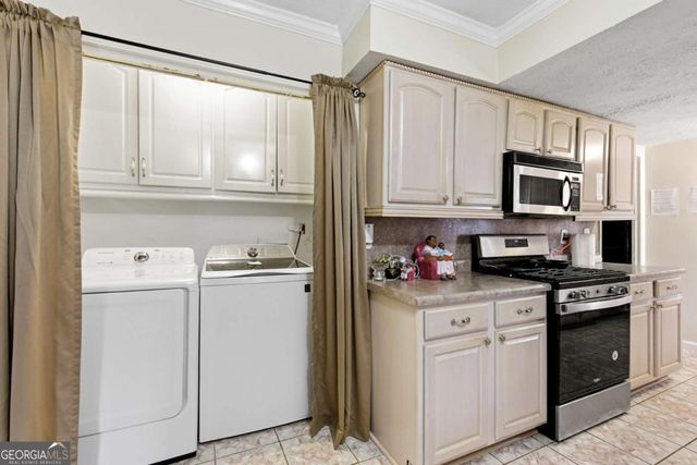 1698 Cheryl Leigh Drive, Riverdale, GA 30296