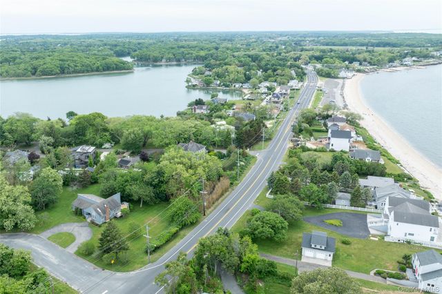 100 Bayberry Lane, Southold, NY 11971
