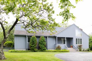 100 Bayberry Lane, Southold, NY 11971