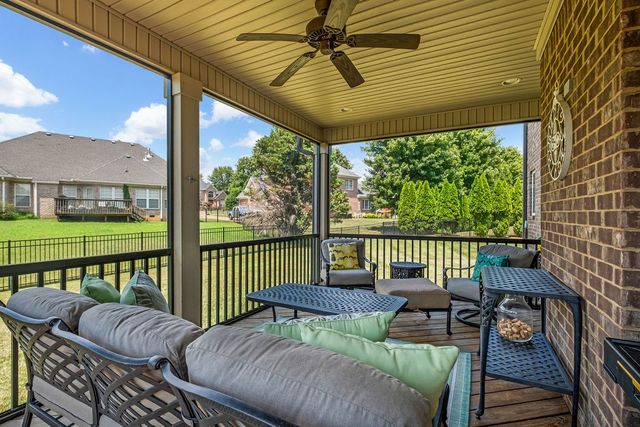 120 Fraser Pl, Hendersonville, TN 37075