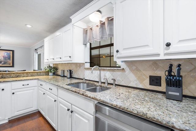 3989 Bob O Link, Gilmer, TX 75645