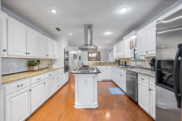 3989 Bob O Link, Gilmer, TX 75645