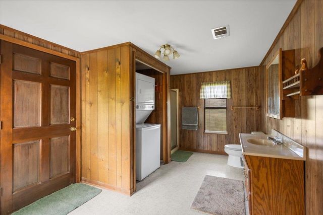 3989 Bob O Link, Gilmer, TX 75645