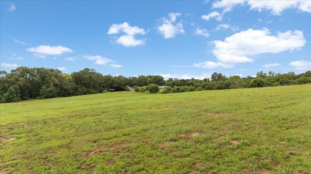 3989 Bob O Link, Gilmer, TX 75645