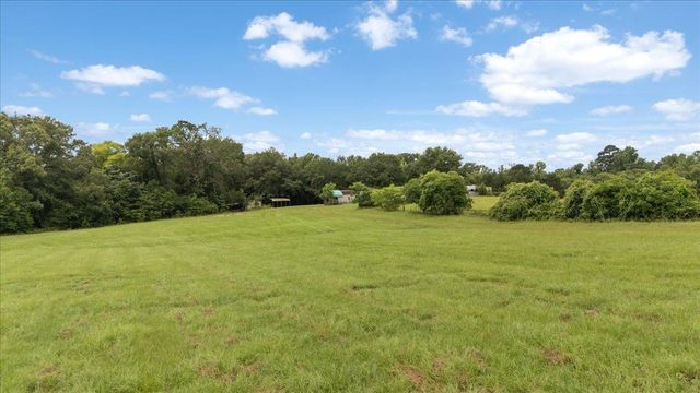 3989 Bob O Link, Gilmer, TX 75645