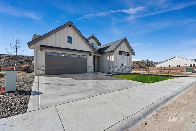 8119 W Show Horse Ct, Meridian, ID 83646