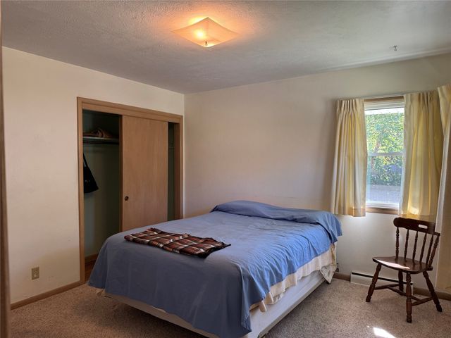 3914 Dosh Road, Des Moines, IA 50310