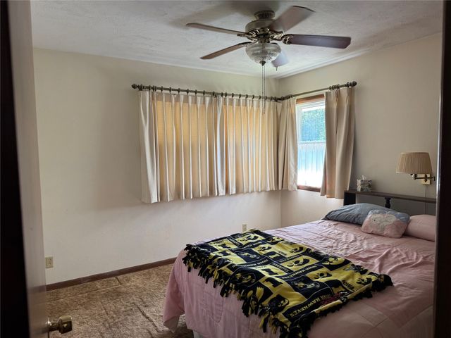 3914 Dosh Road, Des Moines, IA 50310