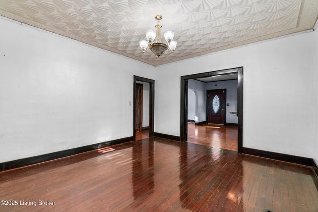 4104 Garland Ave, Louisville, KY 40211