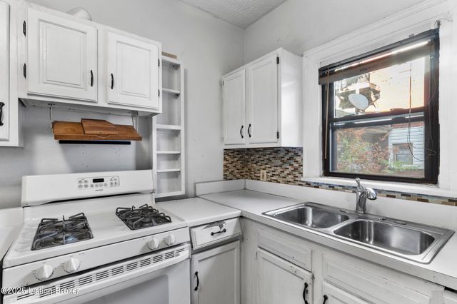 4104 Garland Ave, Louisville, KY 40211