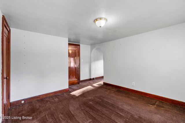 4104 Garland Ave, Louisville, KY 40211