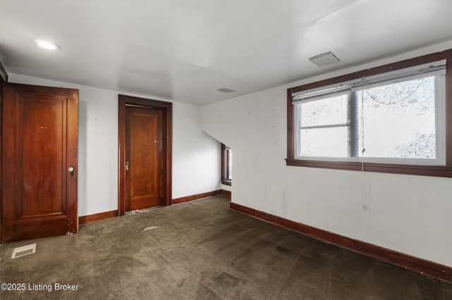 4104 Garland Ave, Louisville, KY 40211