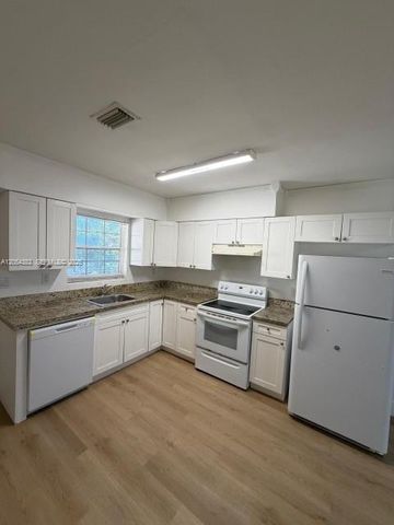 374 NE 171 Street, North Miami Beach, FL 33162